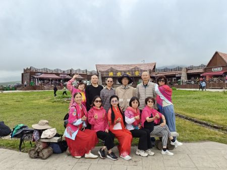 天池+可可托海+喀纳斯湖+自驾赛里木湖+那拉提草原+巴音布鲁克草原落日+ 独库公路 13日游
